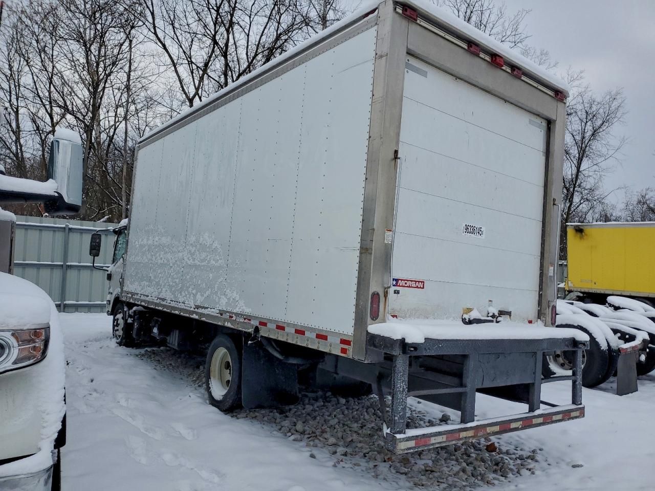 2019 Isuzu NRR Refrigerated BOX Truck