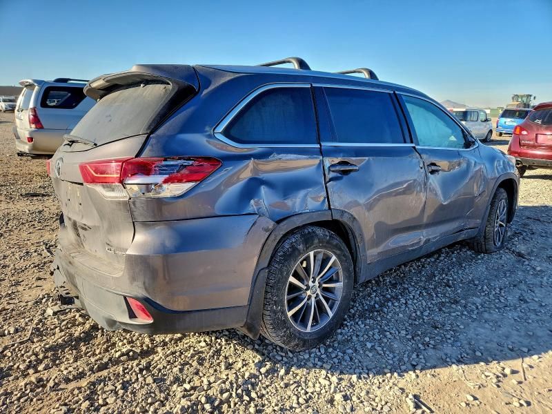 2019 Toyota Highlander se
