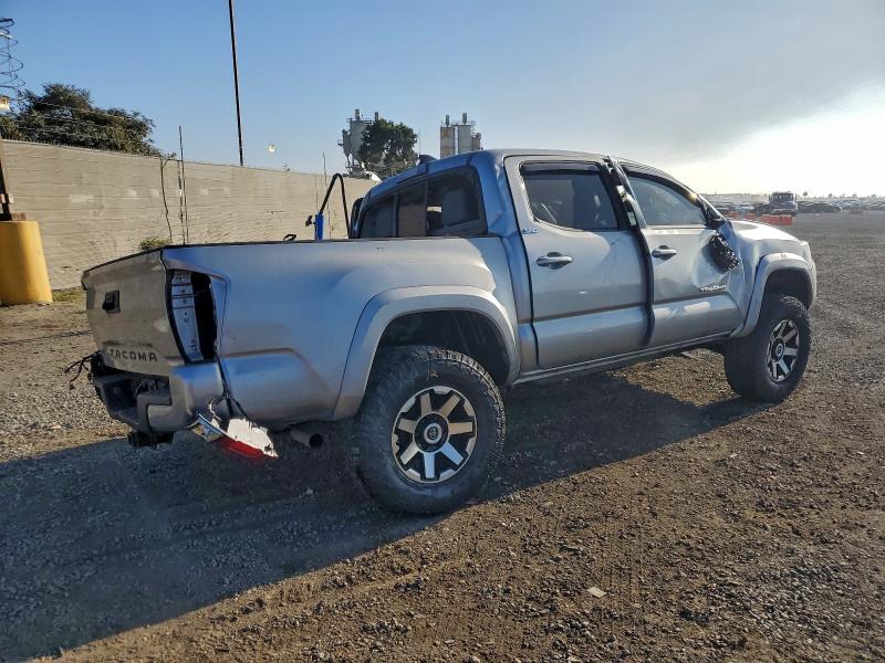 2017 Toyota Tacoma Double cab