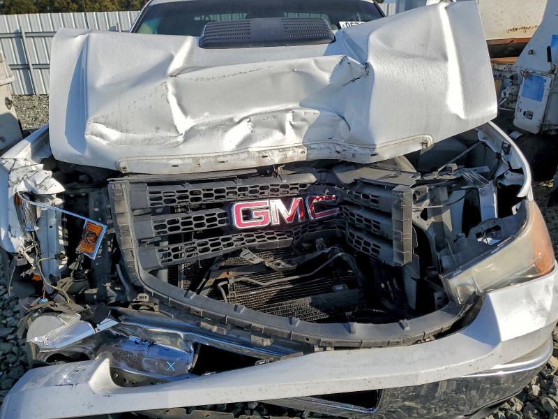 2013 GMC Sierra Utility / Service Truck