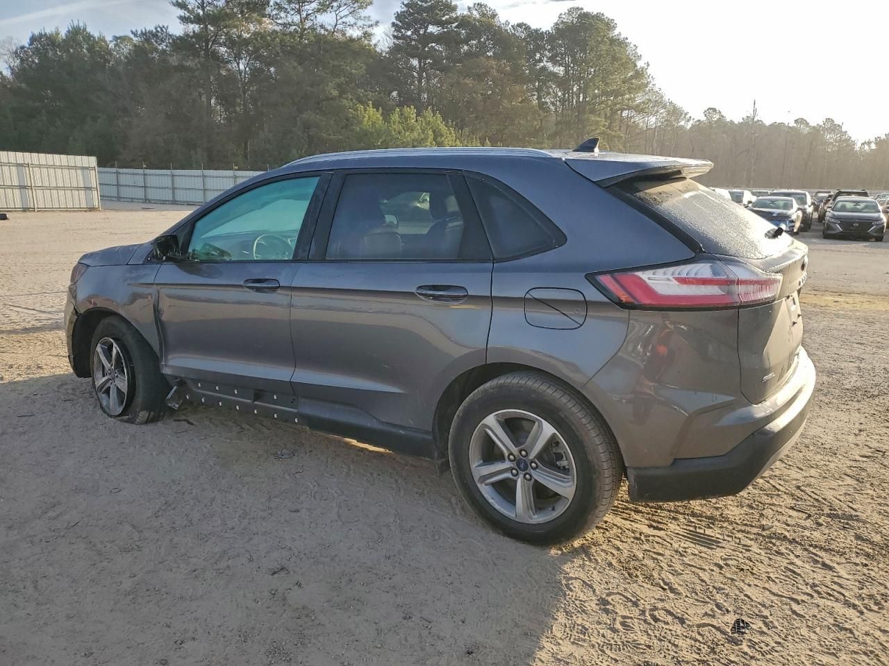 2022 Ford Edge sel