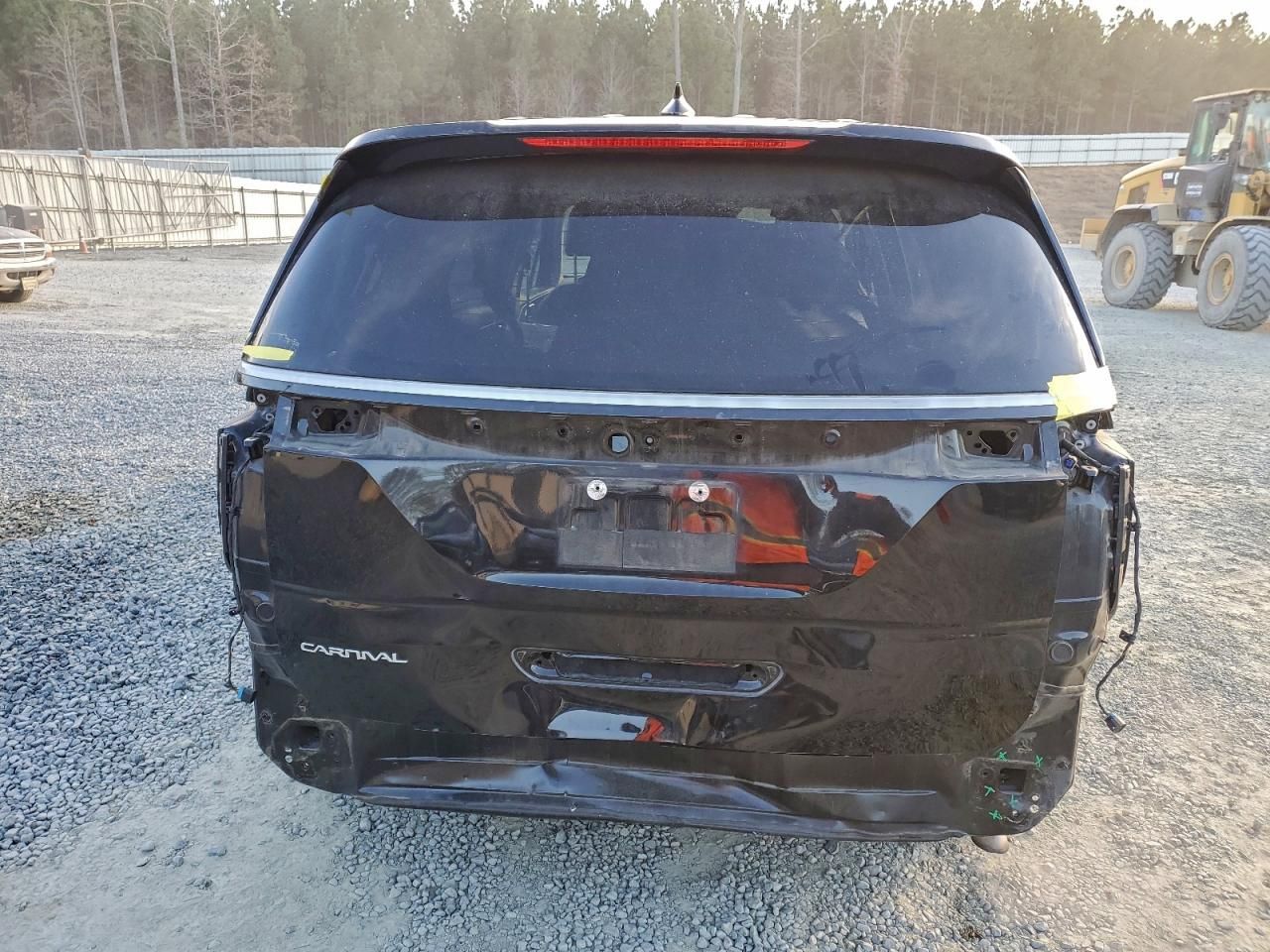 2023 KIA Carnival lx