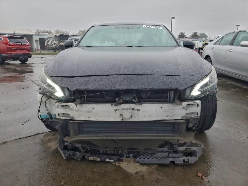 2019 Nissan Altima sr