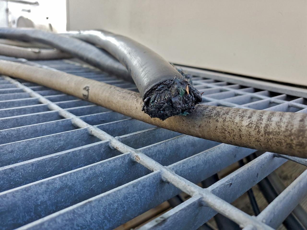 2005 Hmad 2005 MYY5 Trailer MODEL: 18