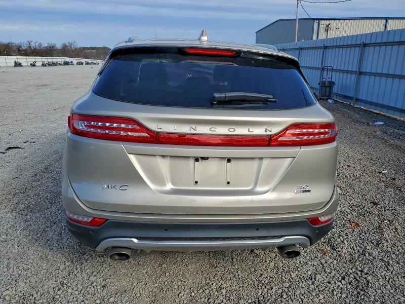 2015 Lincoln Townhouse MKC