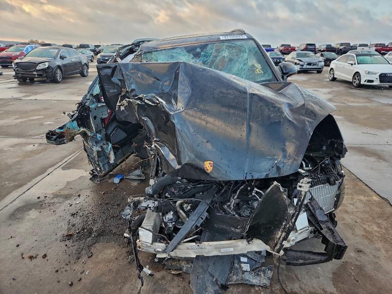 2026 Porsche Cayenne gts