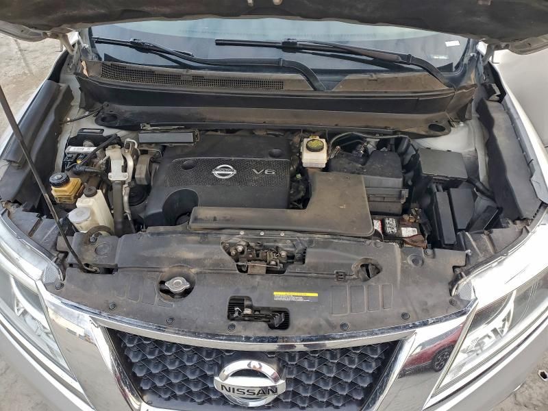 2013 Nissan Pathfinder s