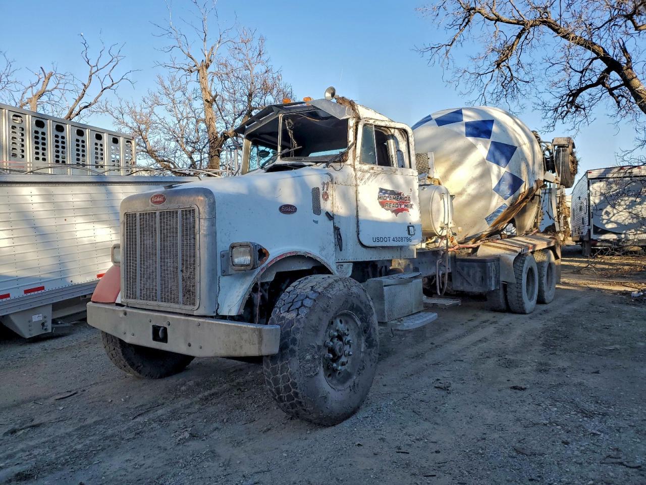 2002 Peterbilt 357 Ready MIX Truck
