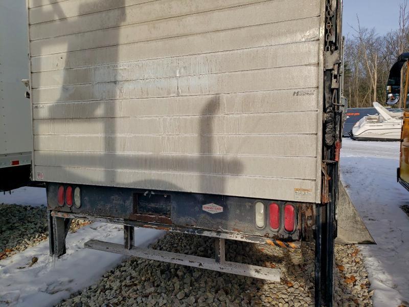 2017 Freightliner Business Class M2 BOX Truck