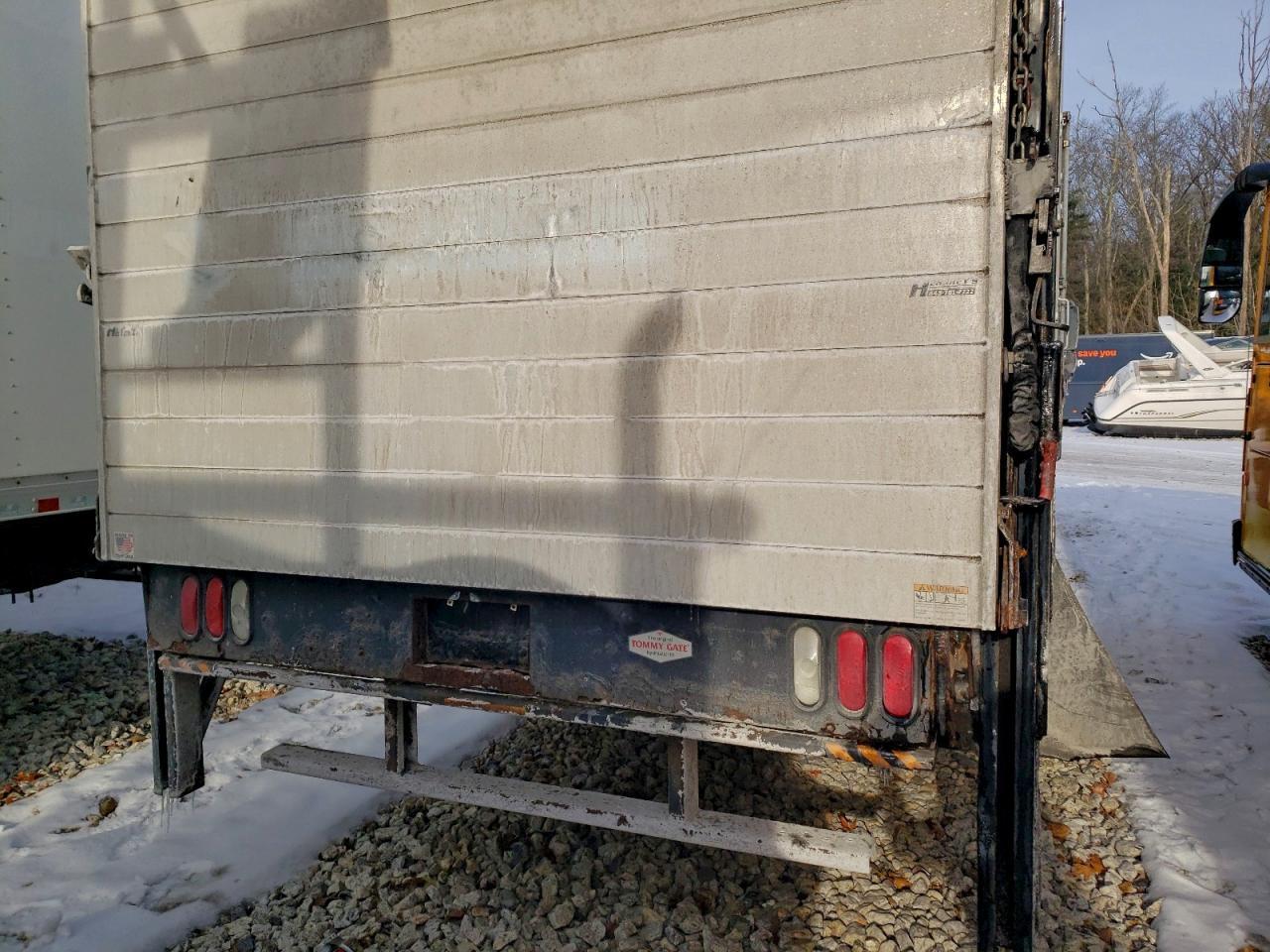 2017 Freightliner Business Class M2 BOX Truck