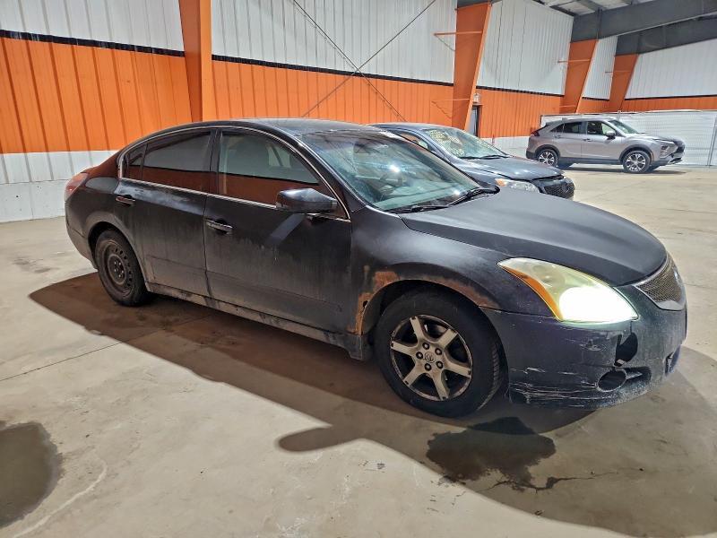 2012 Niss Altima Base
