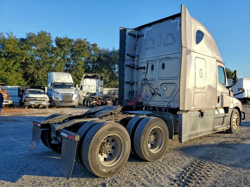 2019 Freigliner 2019 Freightliner Cascadia 126 Semi Truck