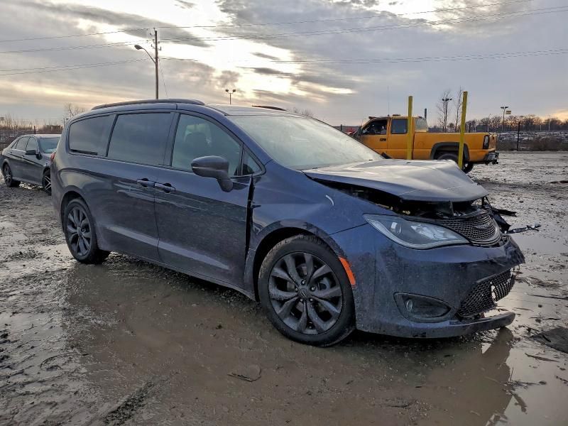 2019 Chrysler Pacifica Limited
