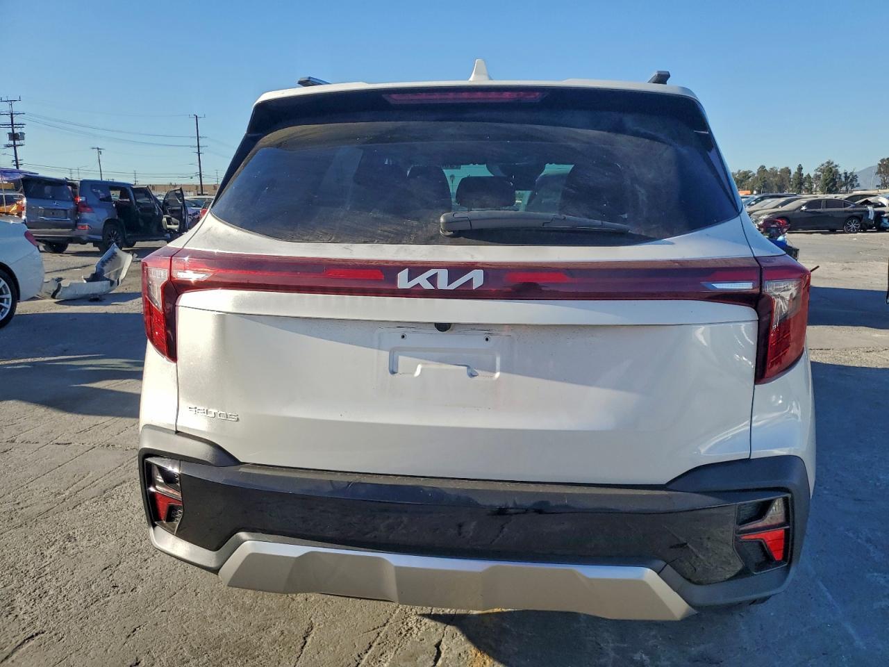 2024 KIA Seltos s