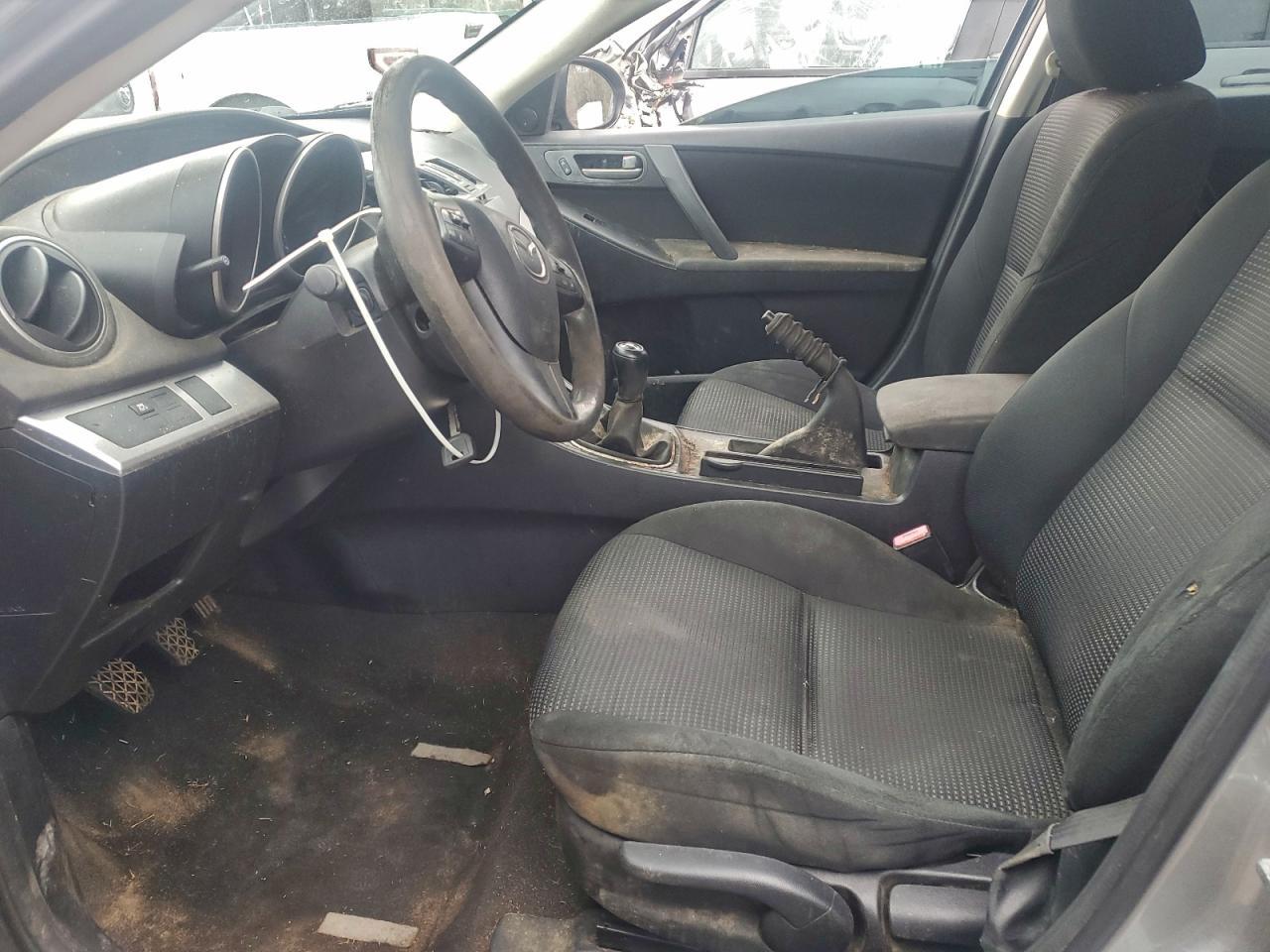 2013 Mazda 3 I
