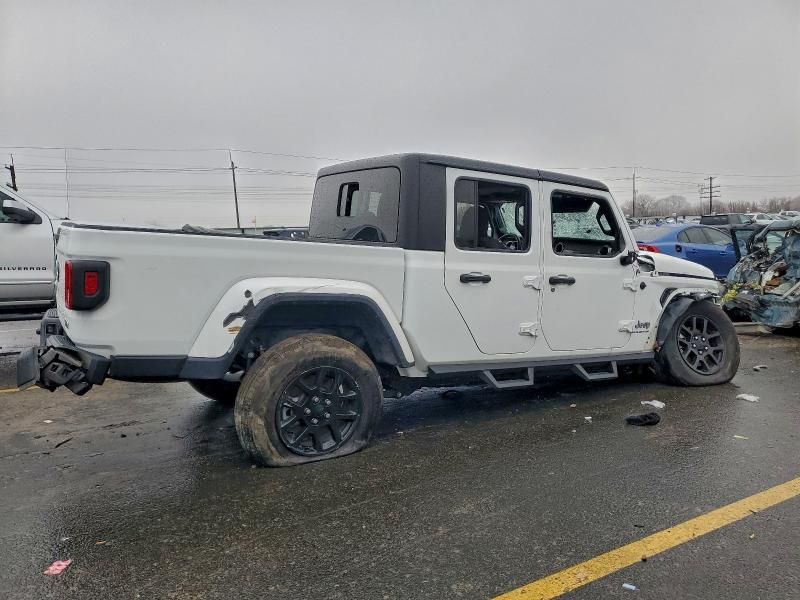 2023 Jeep Gladiator Overland