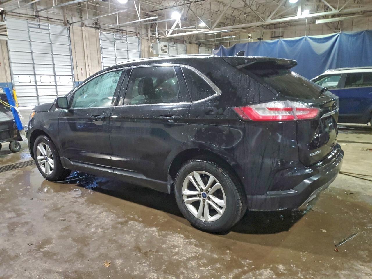 2019 Ford Edge sel