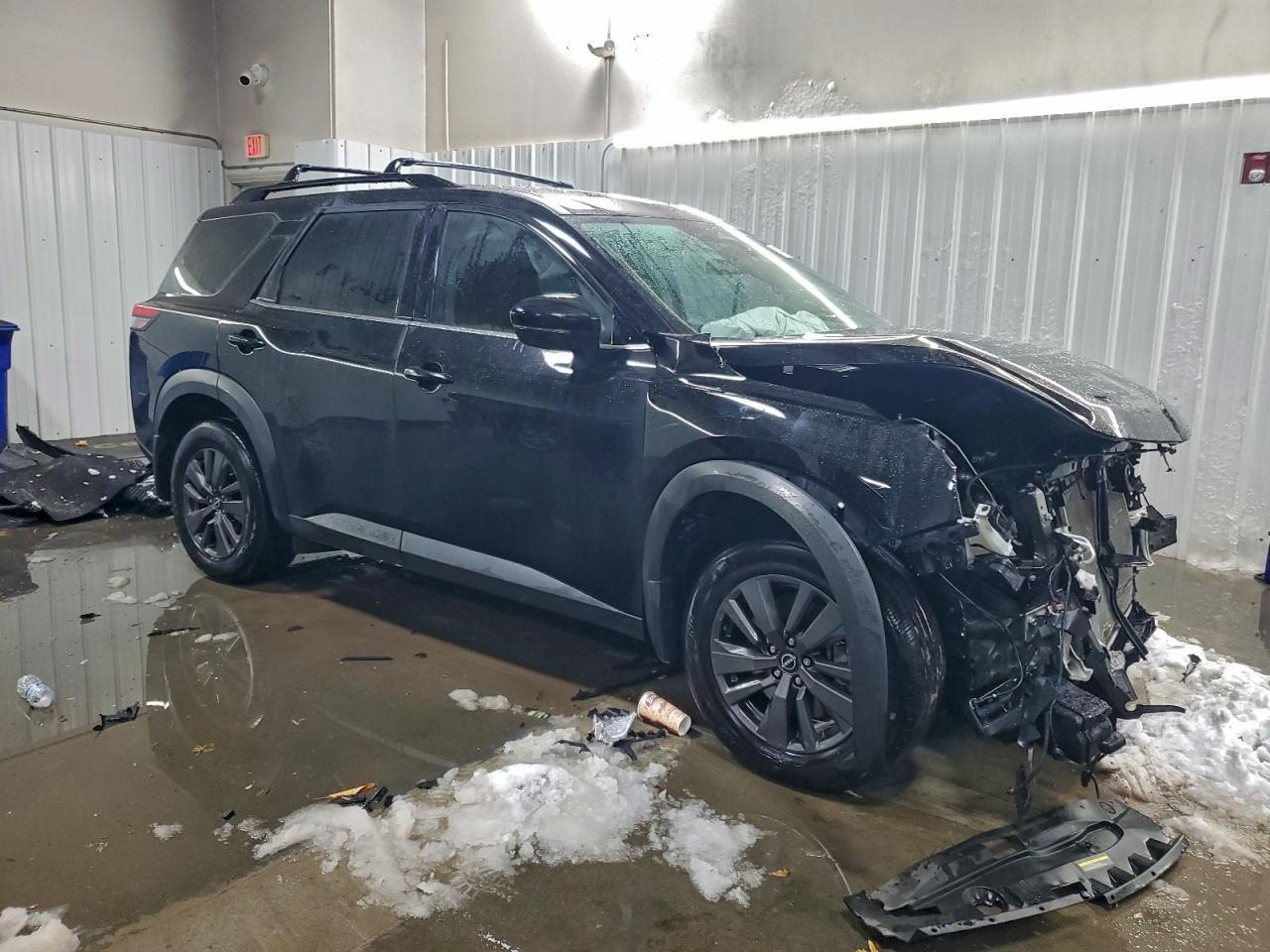 2022 Nissan Pathfinder sv