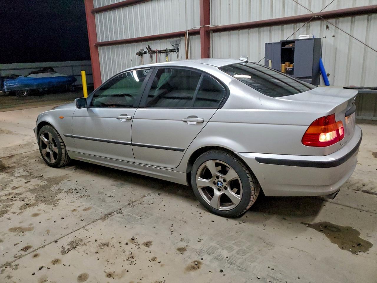 2004 BMW 325 xi
