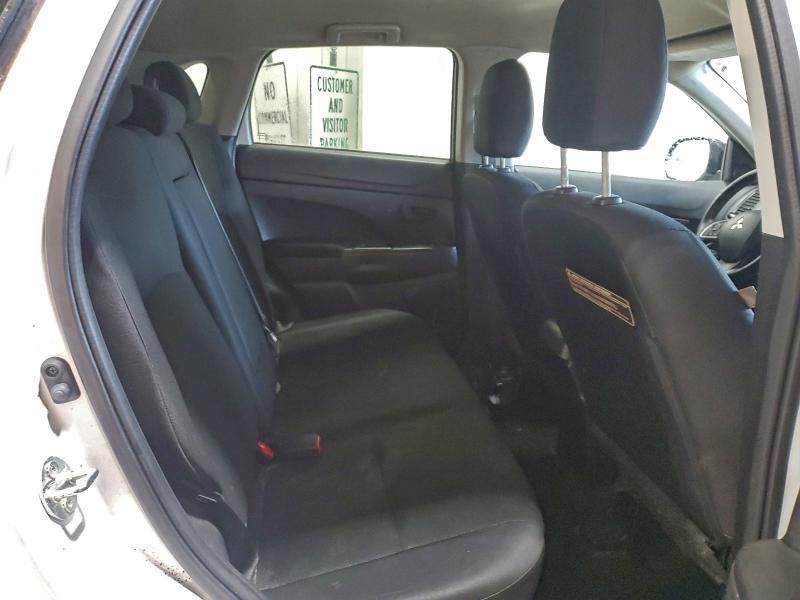 2014 Mitsubishi Outlander Sport es