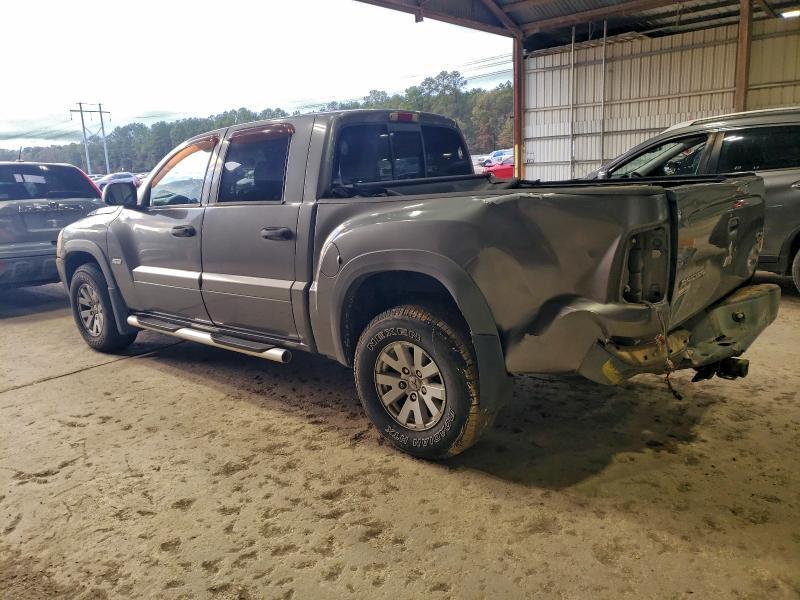 2006 Mitsubishi Raider Durocross