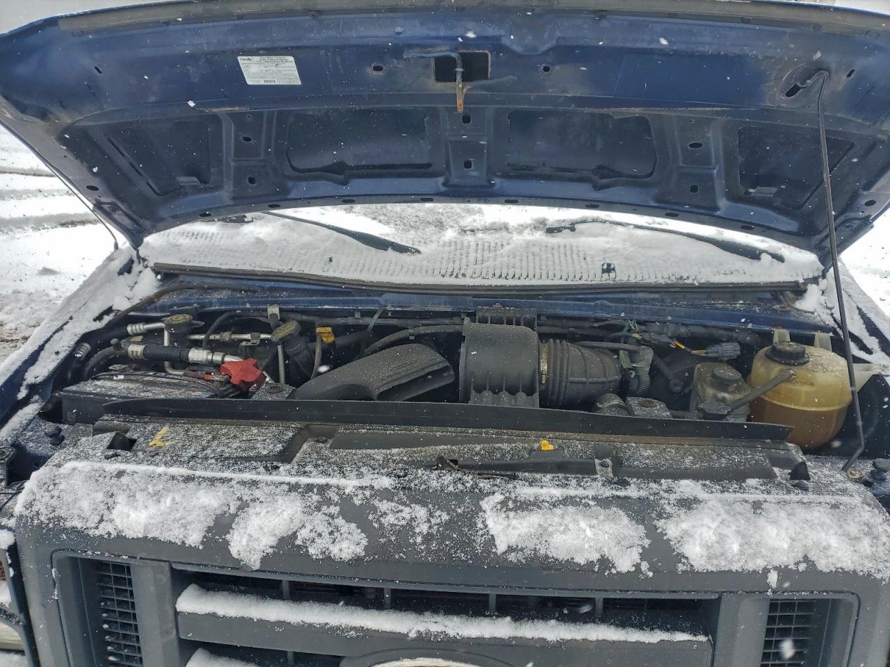 2015 Ford Econoline E350 Super Duty Cutaway Van