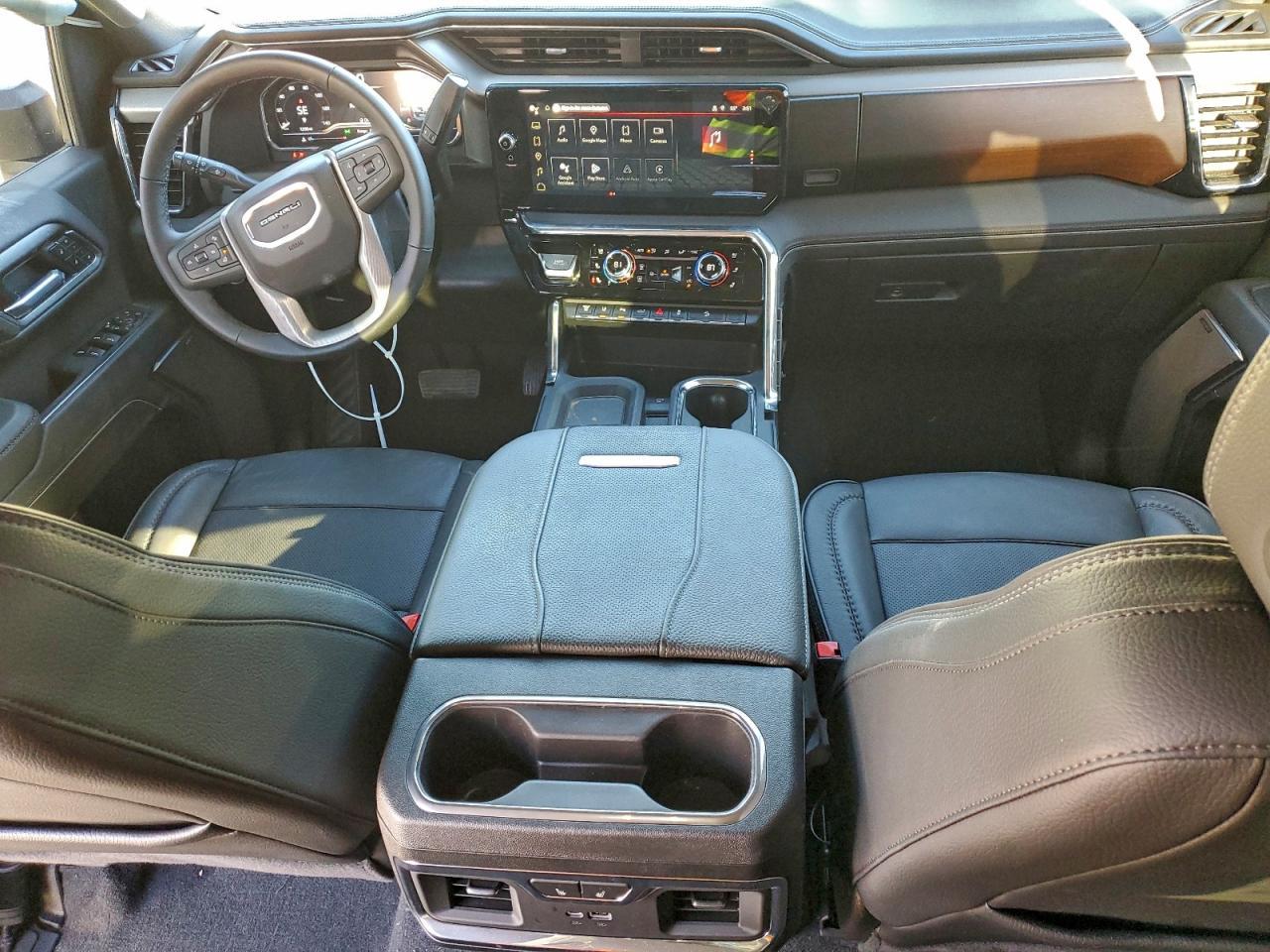 2025 GMC Sierra K2500 Denali
