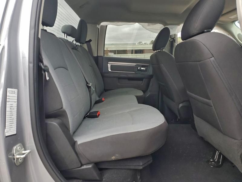 2023 Dodge Ram 1500 Classic slt