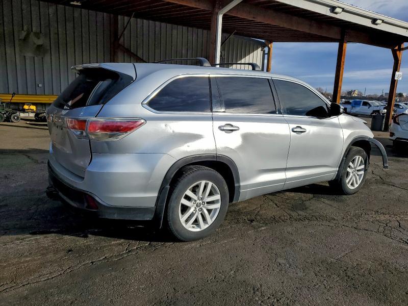 2016 Toyota Highlander le
