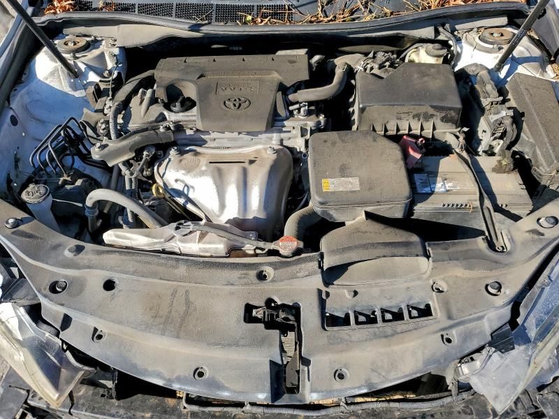 2016 Toyota Camry le