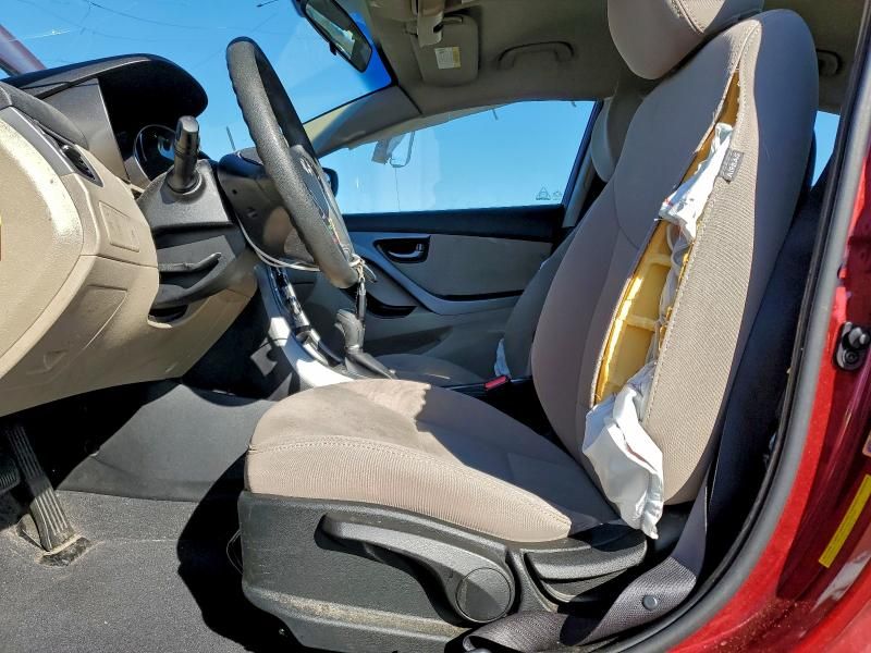 2014 Hyundai Elantra se