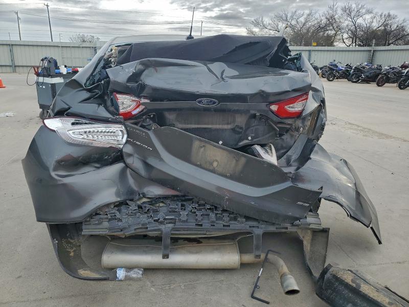 2016 Ford Fusion se