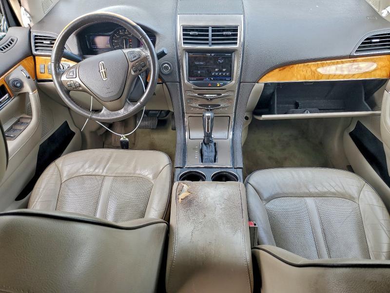 2013 Lincoln Townhouse MKX
