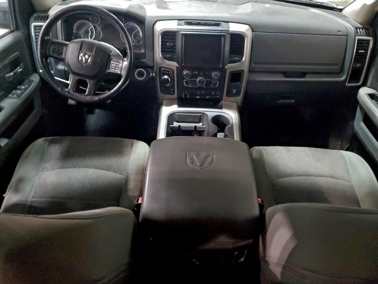2015 Dodge RAM 1500 SLT
