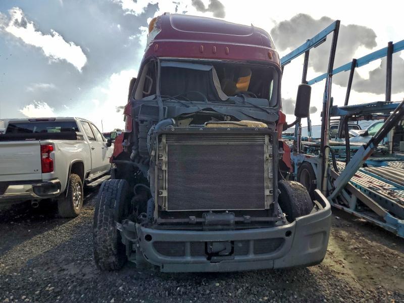 2018 Freightliner Cascadia 125