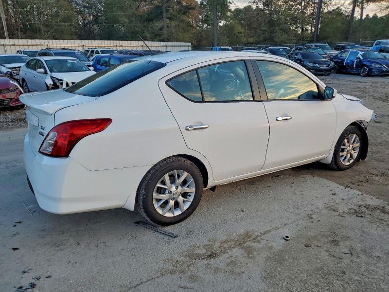 2018 Nissan Versa s