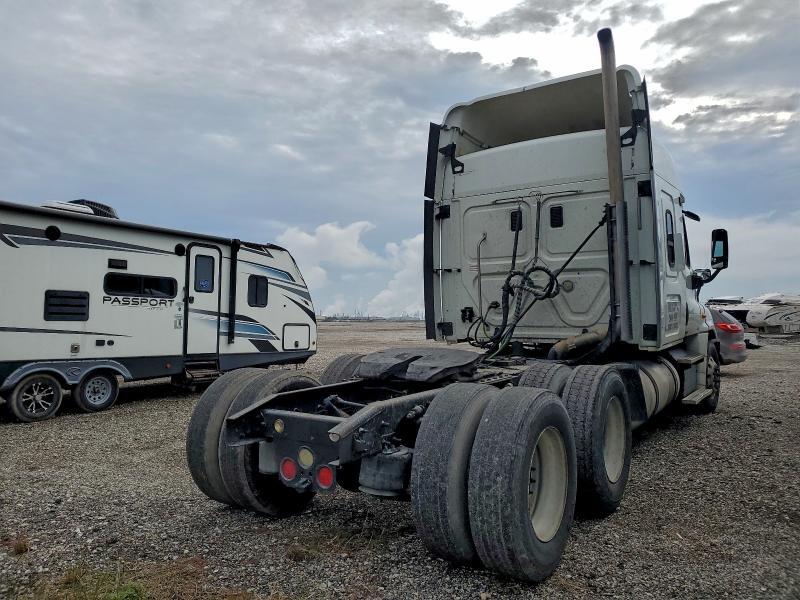 2012 Freightliner Cascadia 125 Semi Truck
