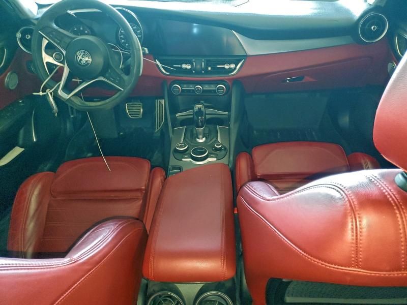 2018 Alfa Romeo Giulia ti Q4