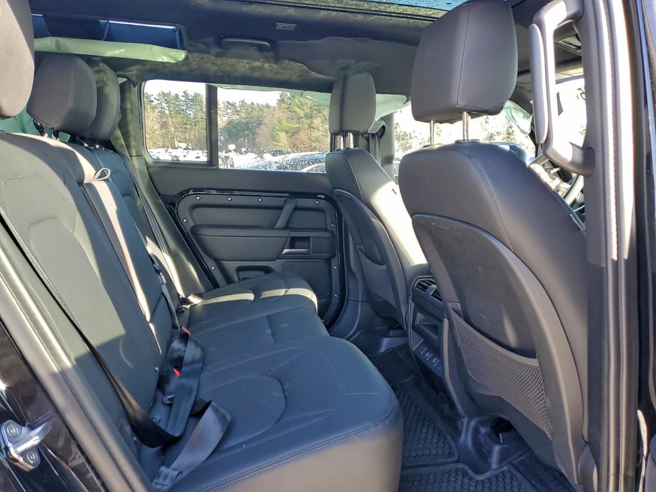 2025 Land Rover Defender 110 X-dynamic se