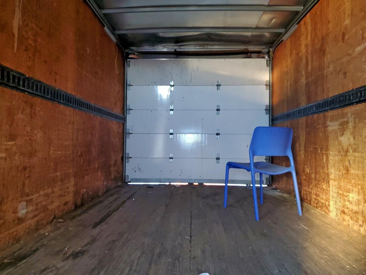 2000 Ford E350 BOX Truck