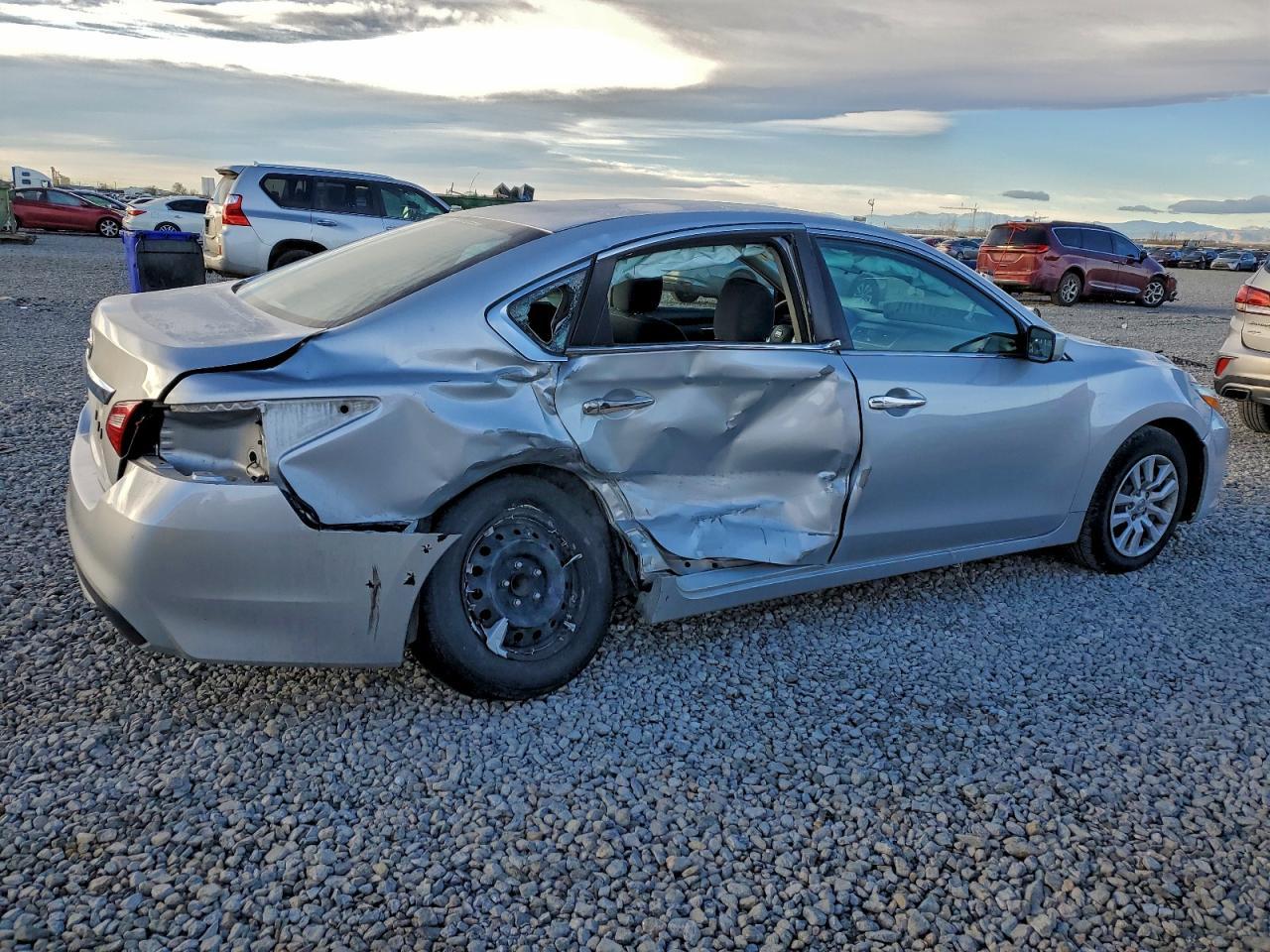 2016 Niss Altima 2.5