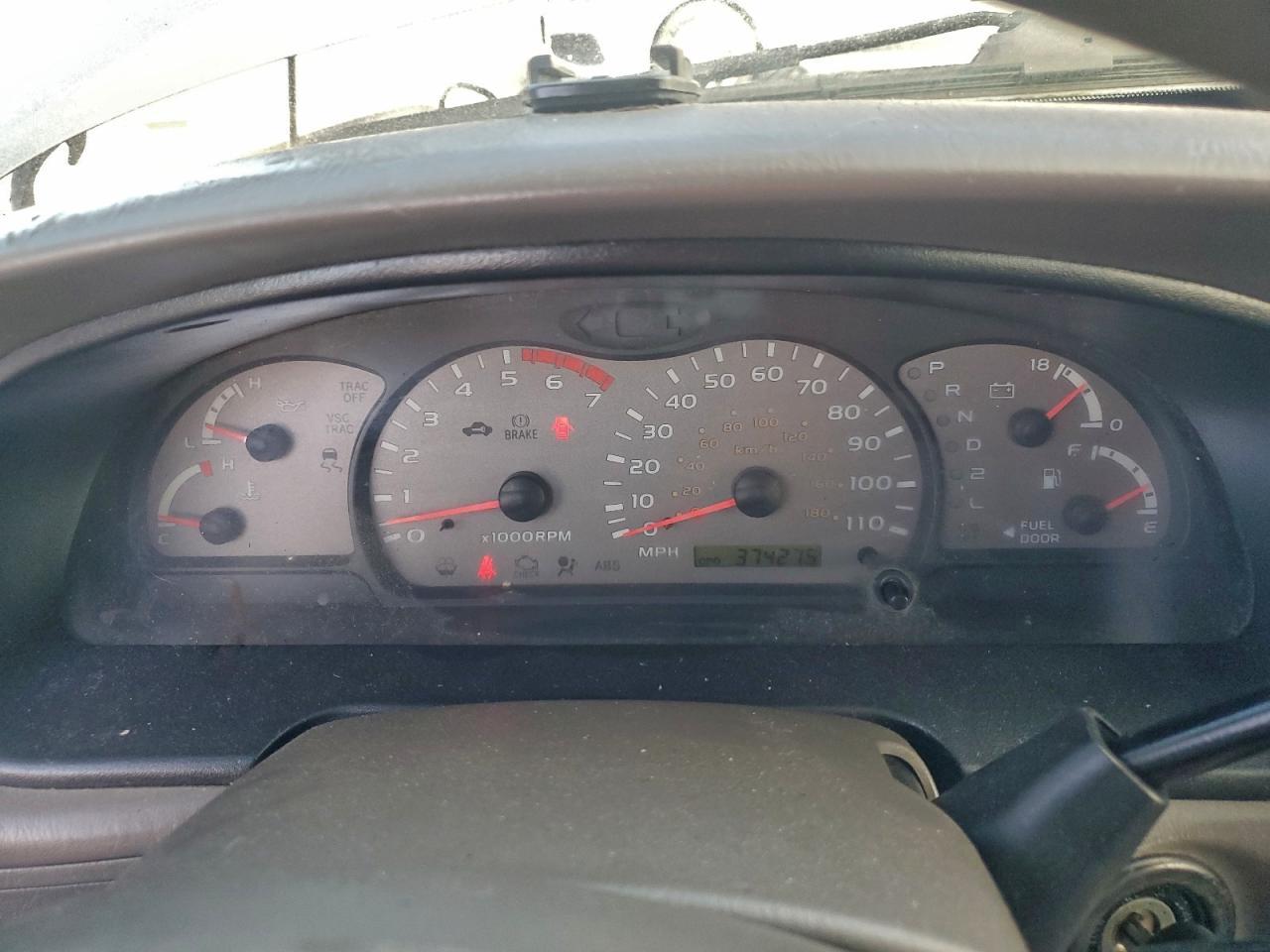 2001 Toyota Sequoia SR5