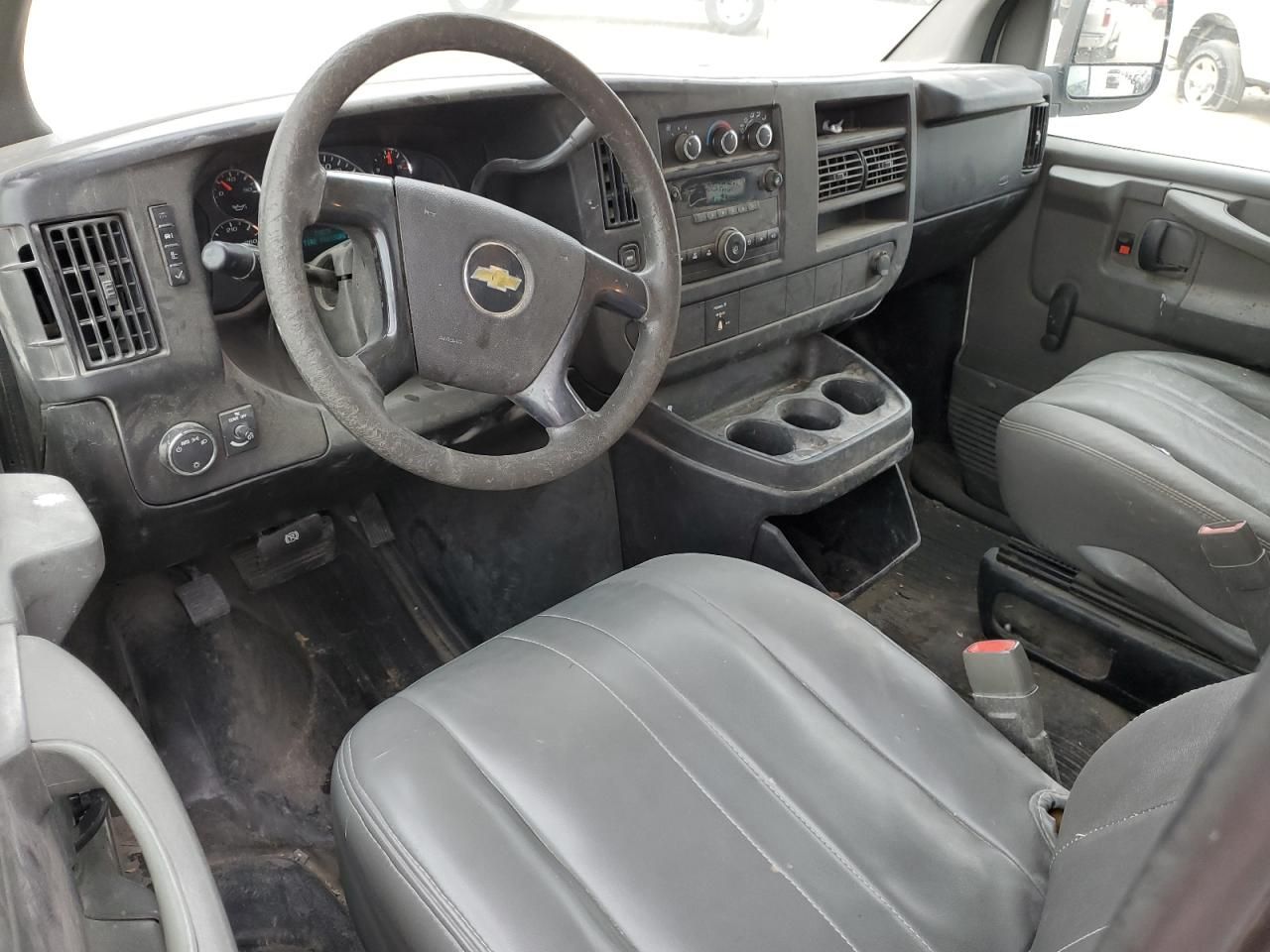 2009 Chevrolet Express G2500 Delivery Van