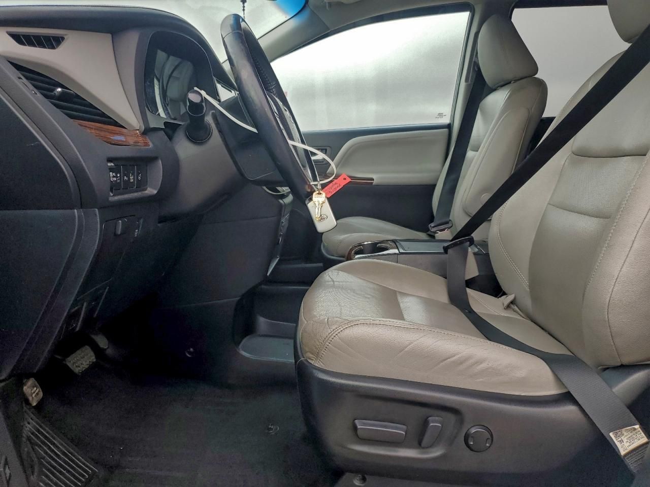 2017 Toyota Sienna xle