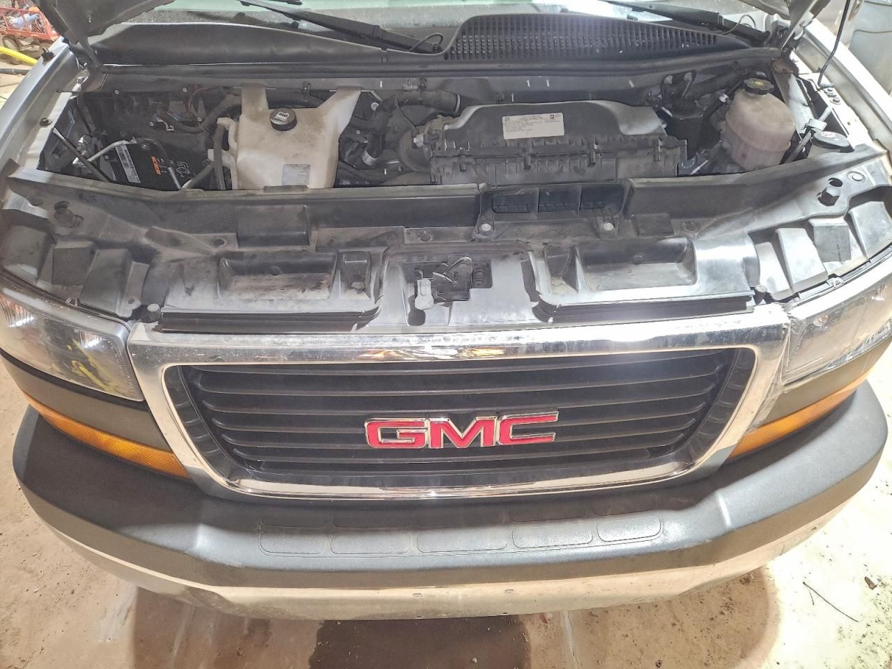 2023 GMC Savana G2500