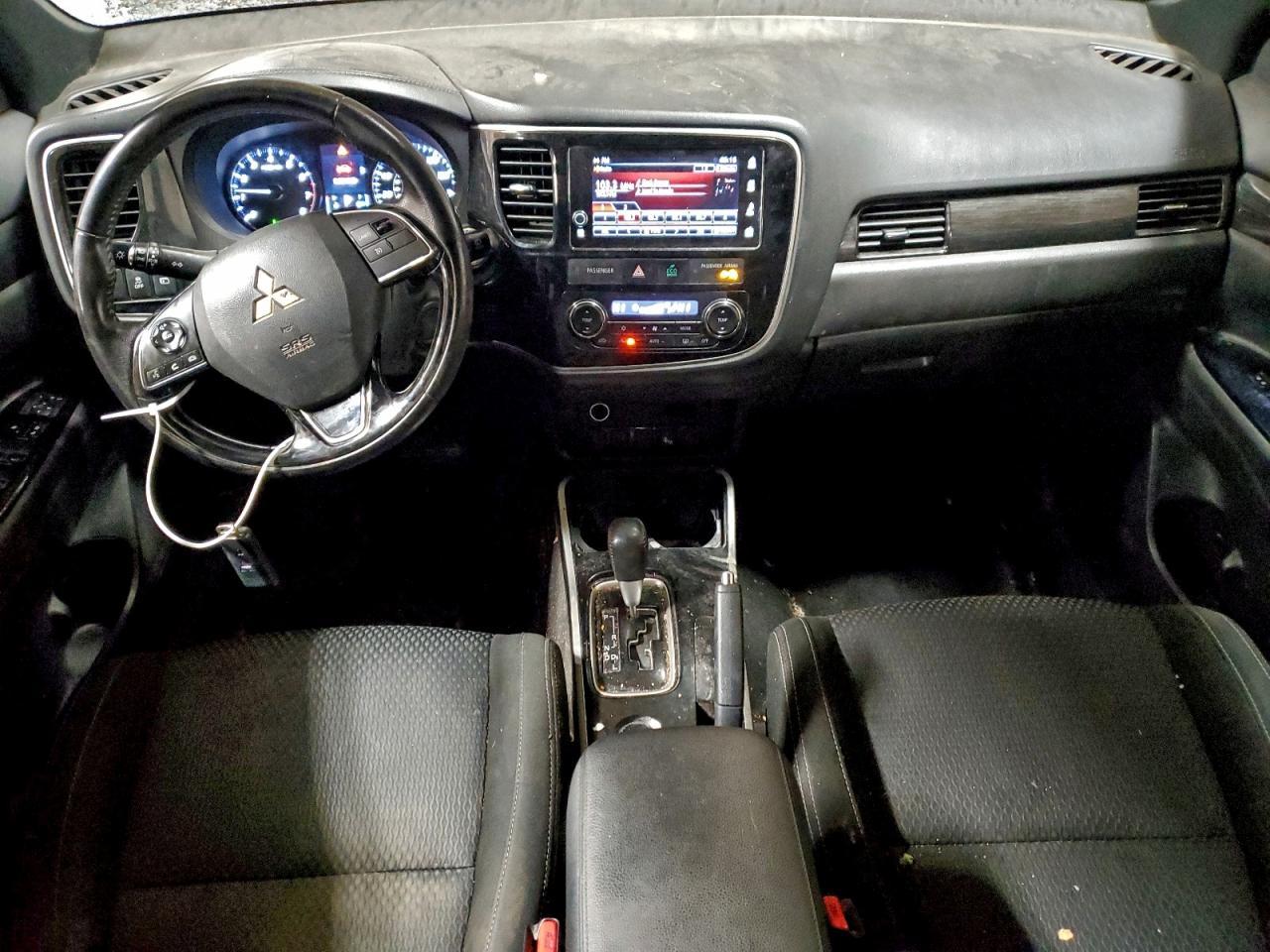 2018 Mitsubishi Outlander se