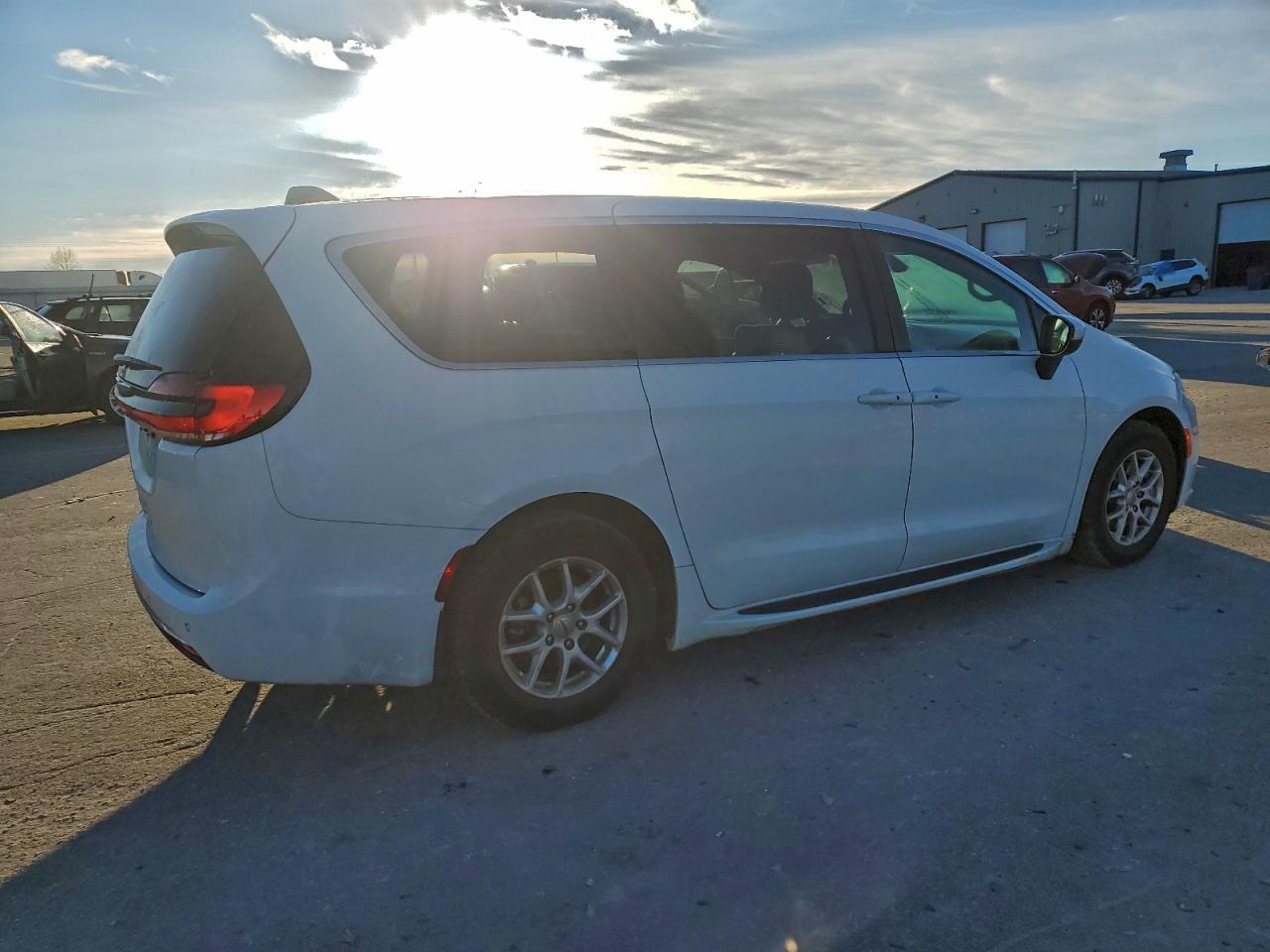 2023 Chrysler Pacifica Touring