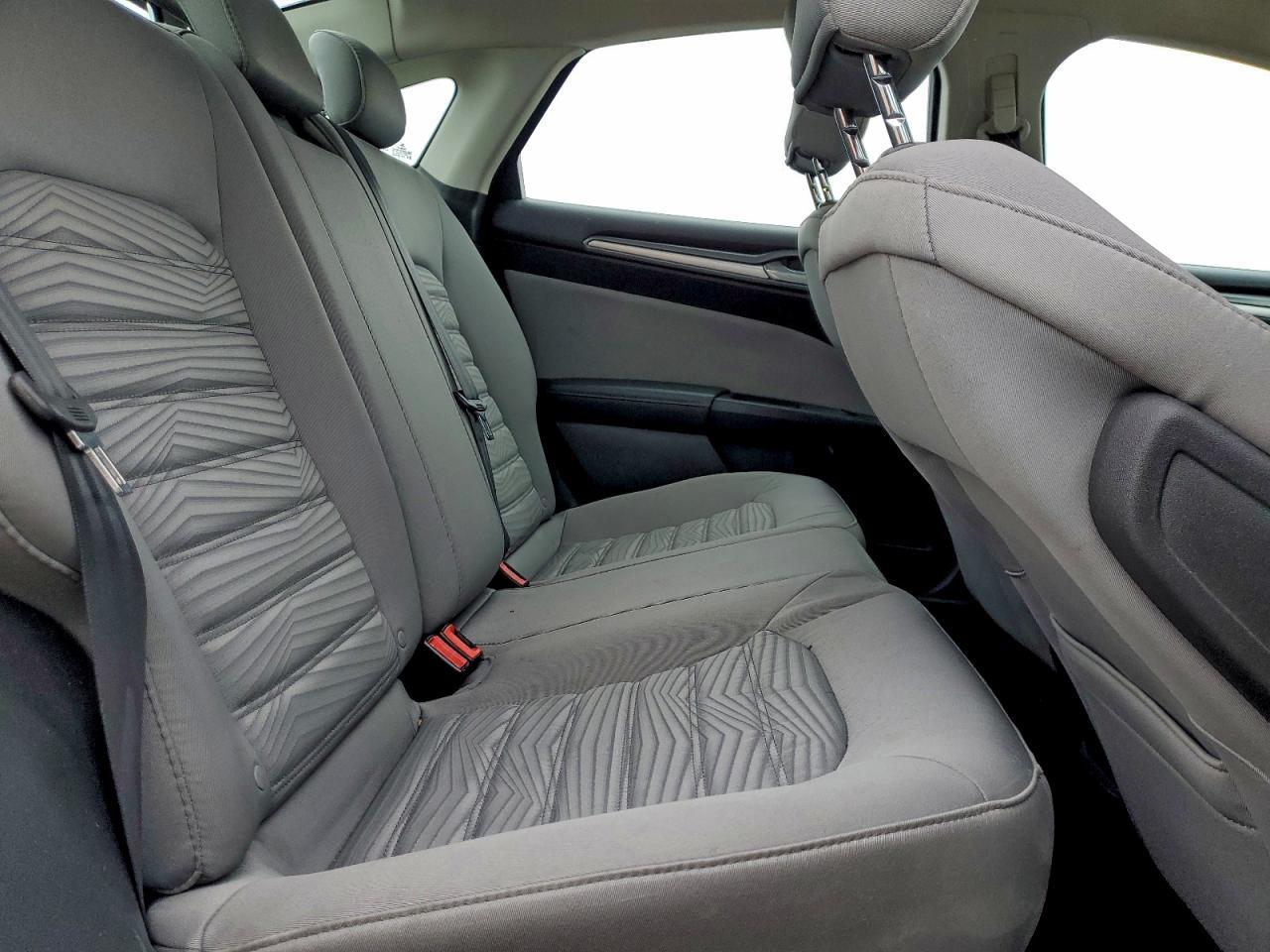 2016 Ford Fusion s