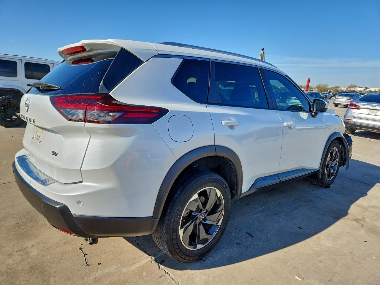 2024 Nissan Rogue sv