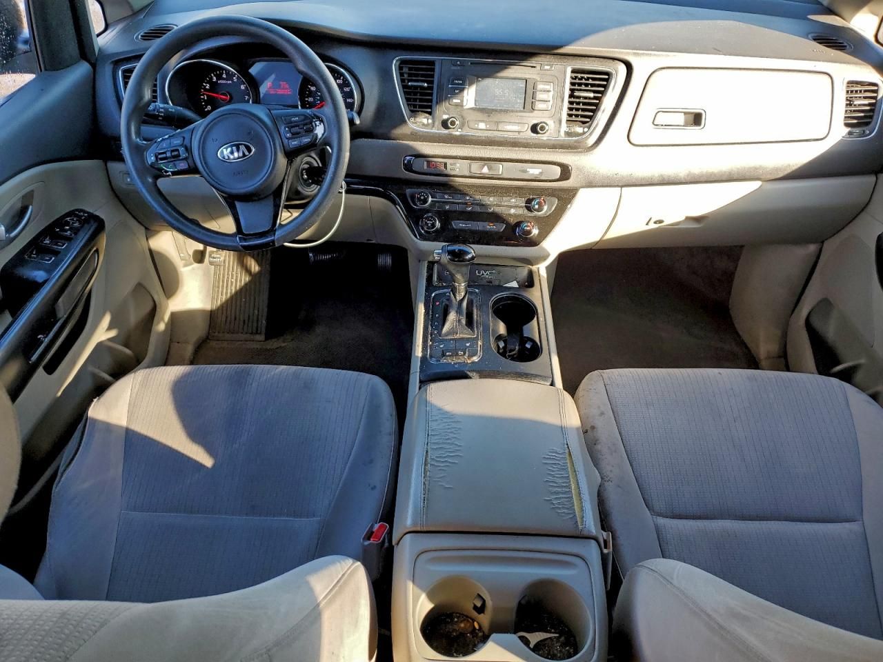 2016 KIA Sedona lx